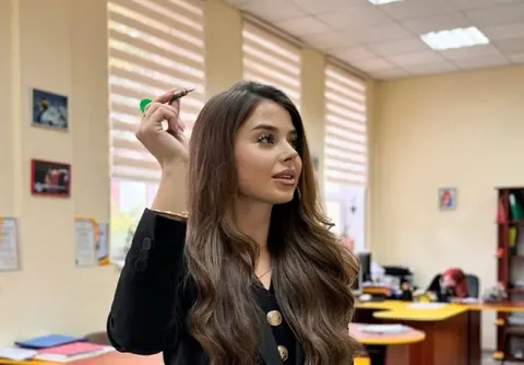 Люксові образи "Музи" в суді: від YSL до українського апсайклу
