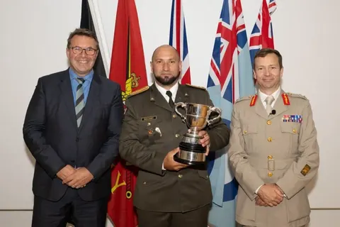 Український офіцер вперше за 30 років потрапив на почесну дошку Академії оборони Британії