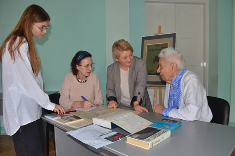 Автографи творців незалежності: унікальна колекція у луцькому музеї