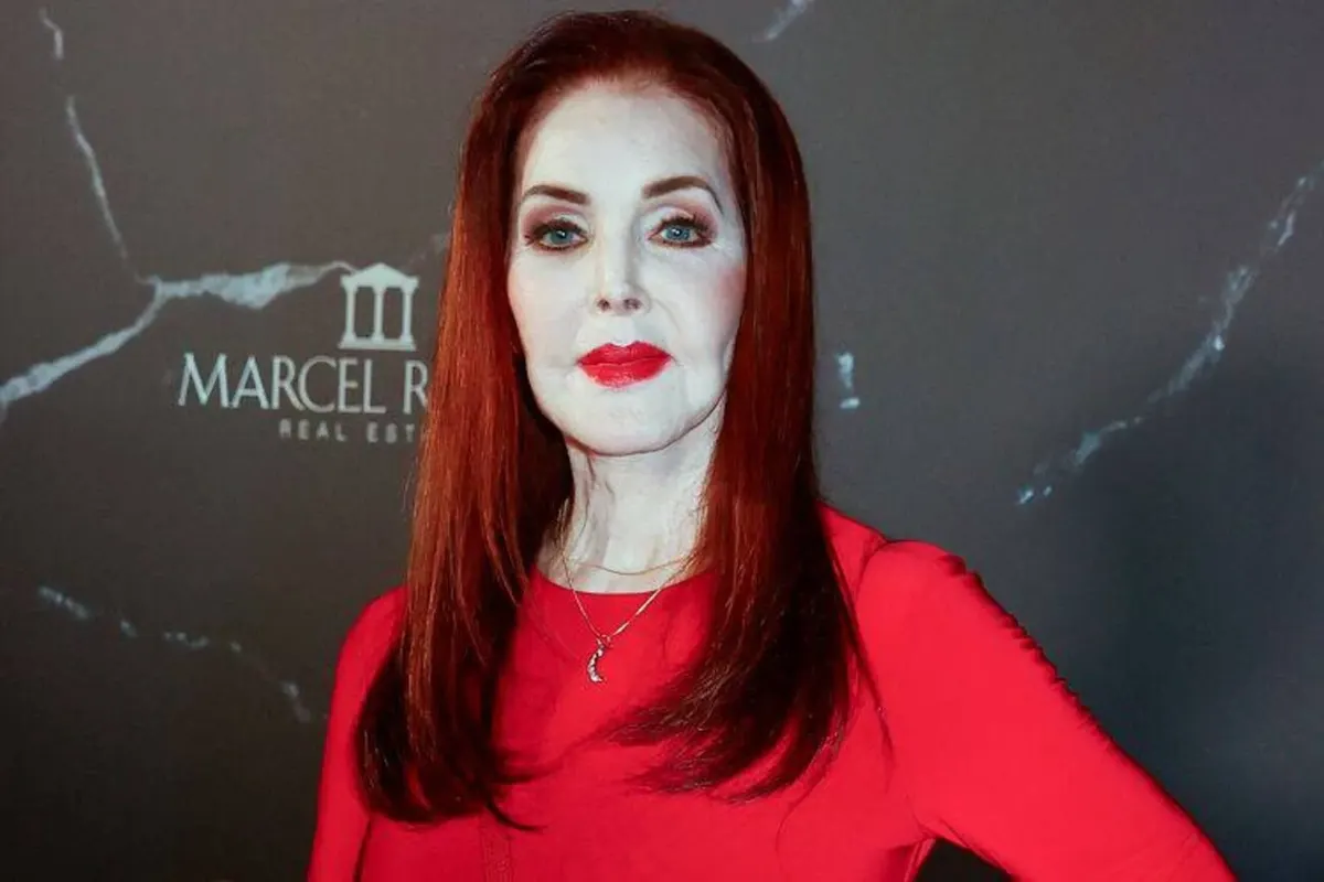 81-річна Прісцилла Преслі вразила яскравим чином на світському заході