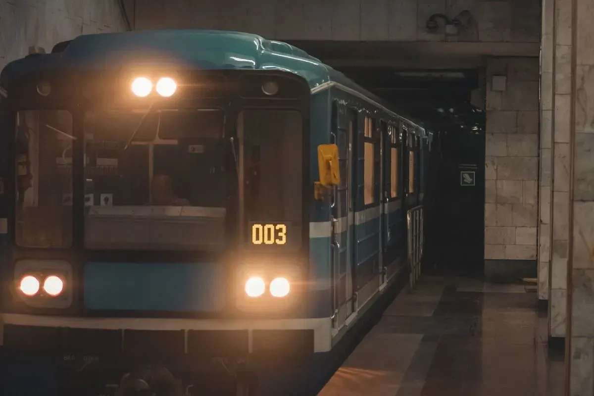 Метро на зеленій гілці: як тестуватимуть рух під час тривог