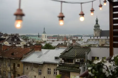 Львів для своїх: путівник містом, яке приймає і надихає