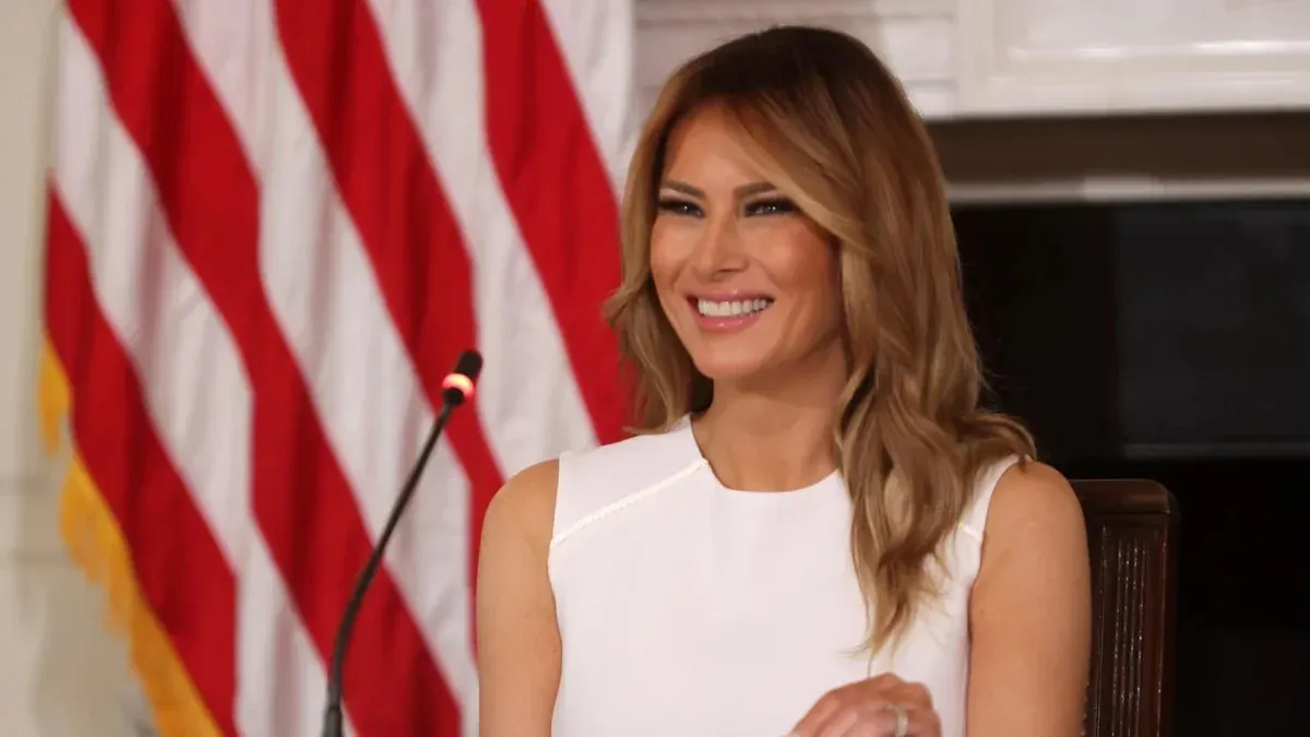 Меланія Трамп в ООН: стриманий костюм і розмова про освіту