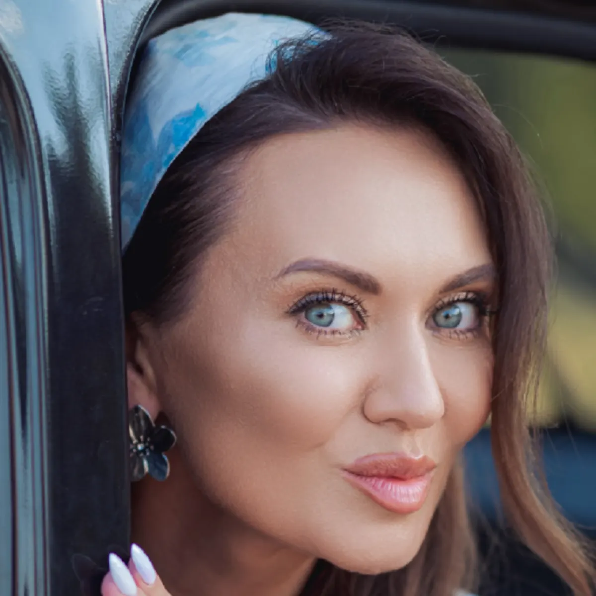 Анна Саліванчук влаштувала вогняну фотосесію у мереживі