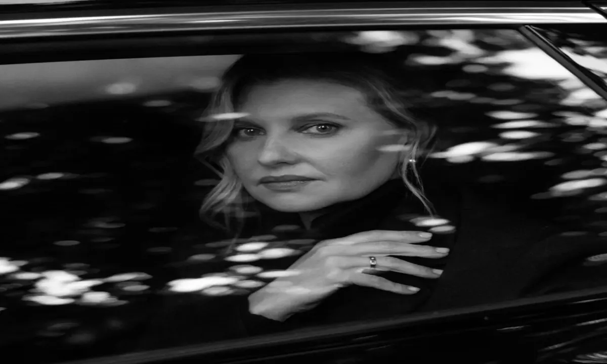 Олена Зеленська на обкладинці ELLE Литва: про життя, дітей і культуру під час війни